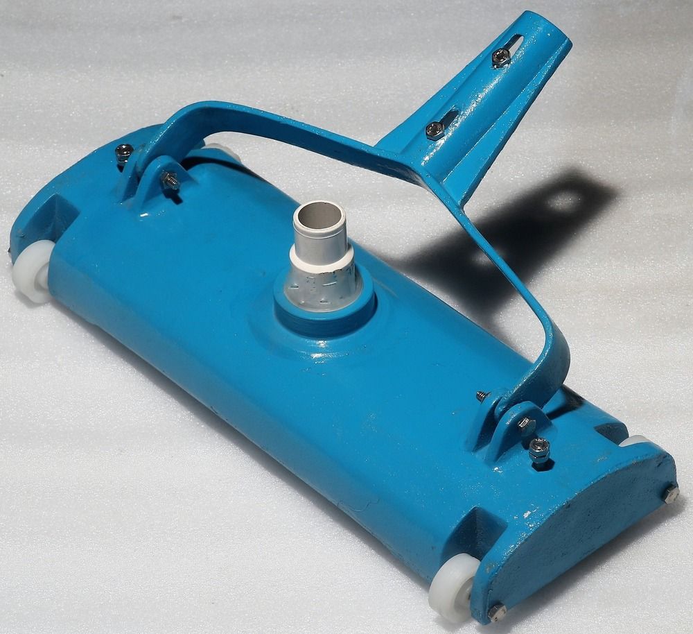 18" Cast Aluminum Vacuum Head - Application: Pool