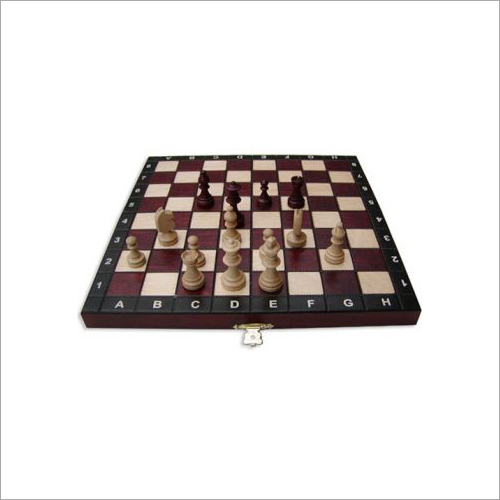 27 x 27 cm Touristik Chess Set