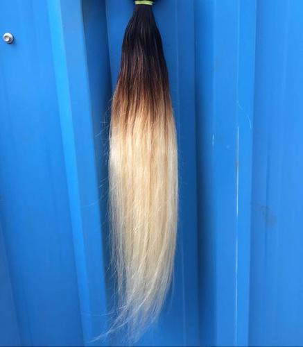 Coloured Remy Hair Application: Profesional