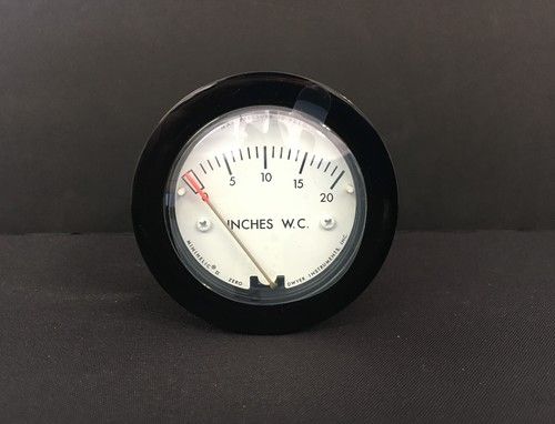 Dwyer 2-5000-25MM Minihelic II Differnntial Pressure Gauge 0-25 MM w.c