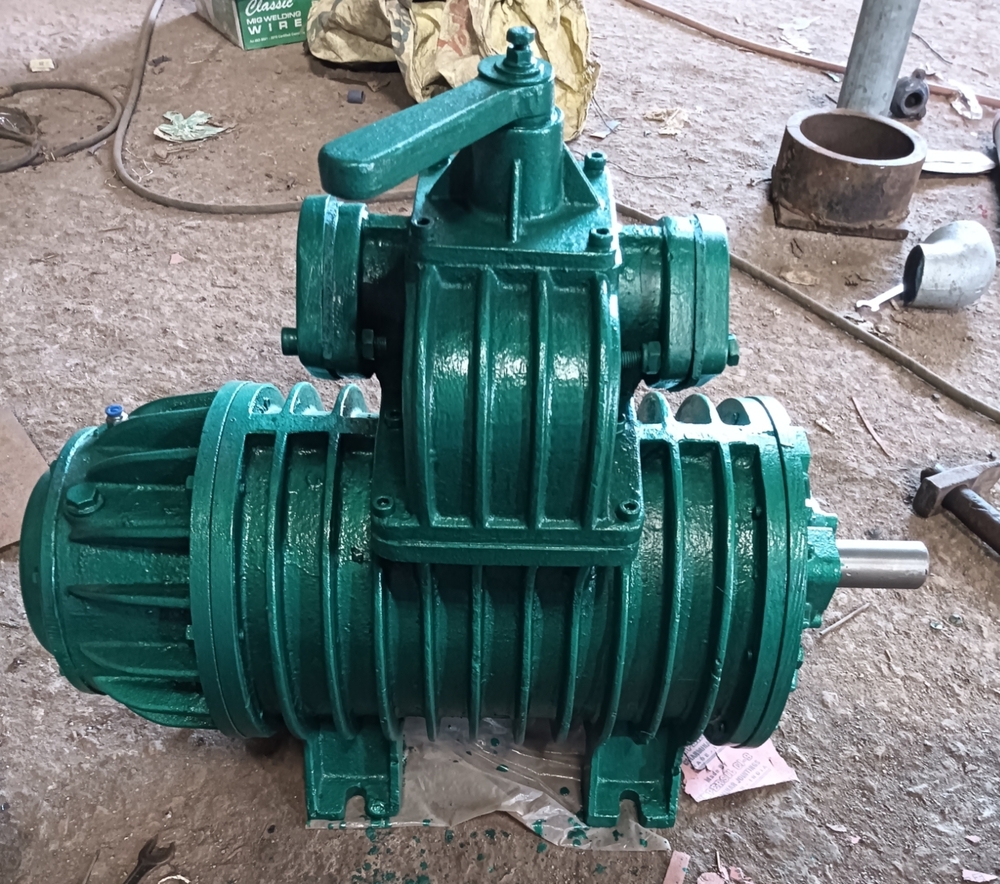 Suction Pump - Mild Steel 200 m3/hr Capacity 2500 lpm Max Flow Rate 100m Head | Automatic Air Release Replaceable Wearing Parts Ideal for Domestic and Industrial Use