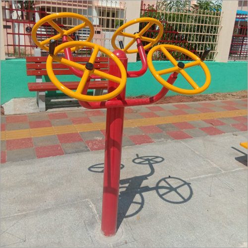 Outdoor Gym Four Arm Wheel