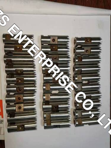 Special serrated hole punch