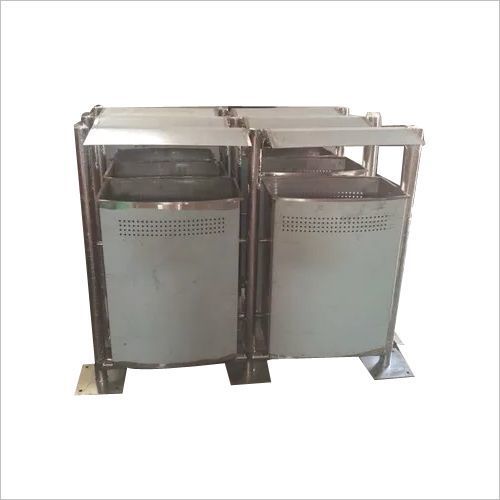 Square Pole Mounted Dustbin Application: Commercial