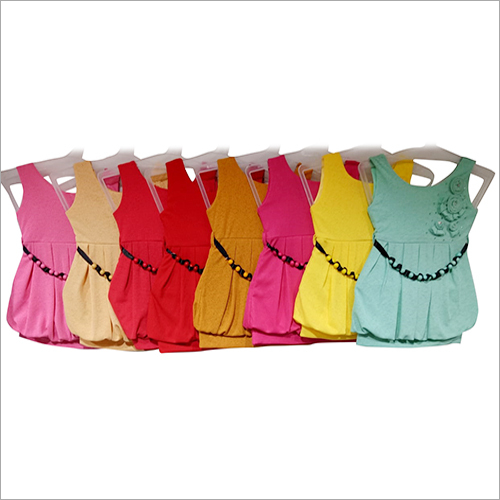 Available In Different Color Girls Sleeveless Fancy Top