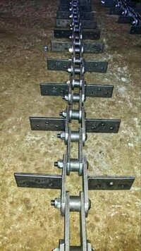 Redler Chain Conveyor - Steel Material, Custom Size | Silver and Black Color, Chain Links Paddles, Metal Frame, 1 Year Warranty