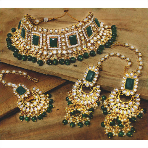 Buy Maang Tikka Necklace Set Online 600 Unit in Mumbai