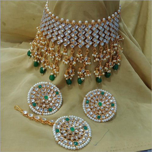 artificial jewellery