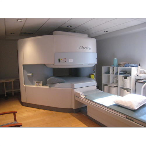 Hitachi MRI Machine