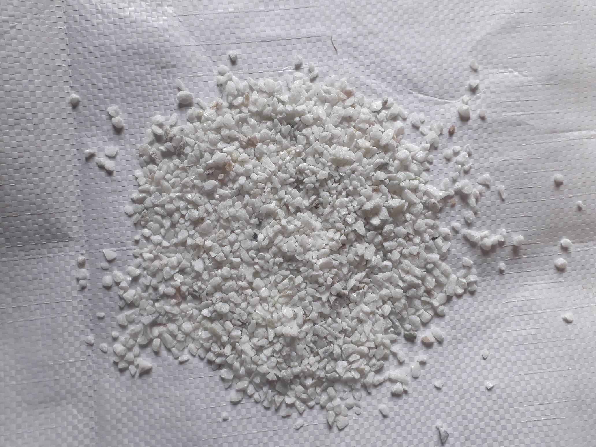 Indian hot sale white marble burnt dolomite lumps shape raw material for steel industries