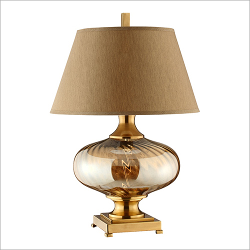 Brass Finish Metal Table Lamp Power Consumption: 40 Volt (V)