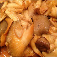 Mushroom Pickle - Spicy Flavor, 3/2 Ft Box Packaging | Florida Brand, 100 Kg Production Capacity, Carton Packaging