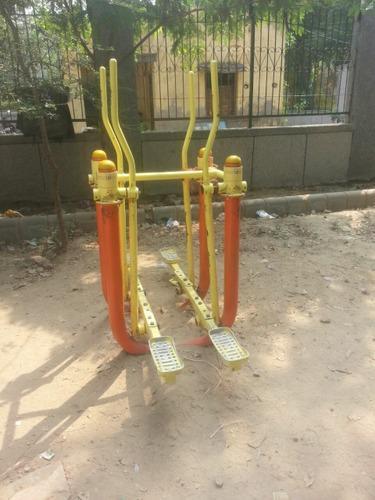 DOUBLE CROSS WALKER