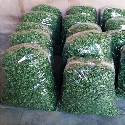 Moringa Dry Leaves Ingredients: Herbal Extract