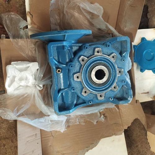 Worm gearbox, Aluminium Gearbox, Cast Iron Worm gearbox By PRO ACTS