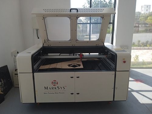 Laser Cutting Machine