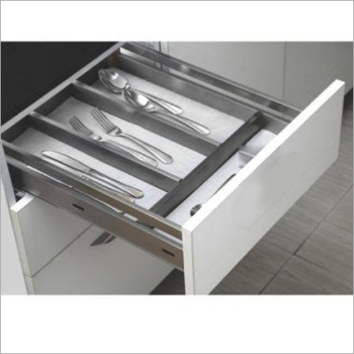 Easy To Clean 900Mm Satin Cutlery Drawer Insert