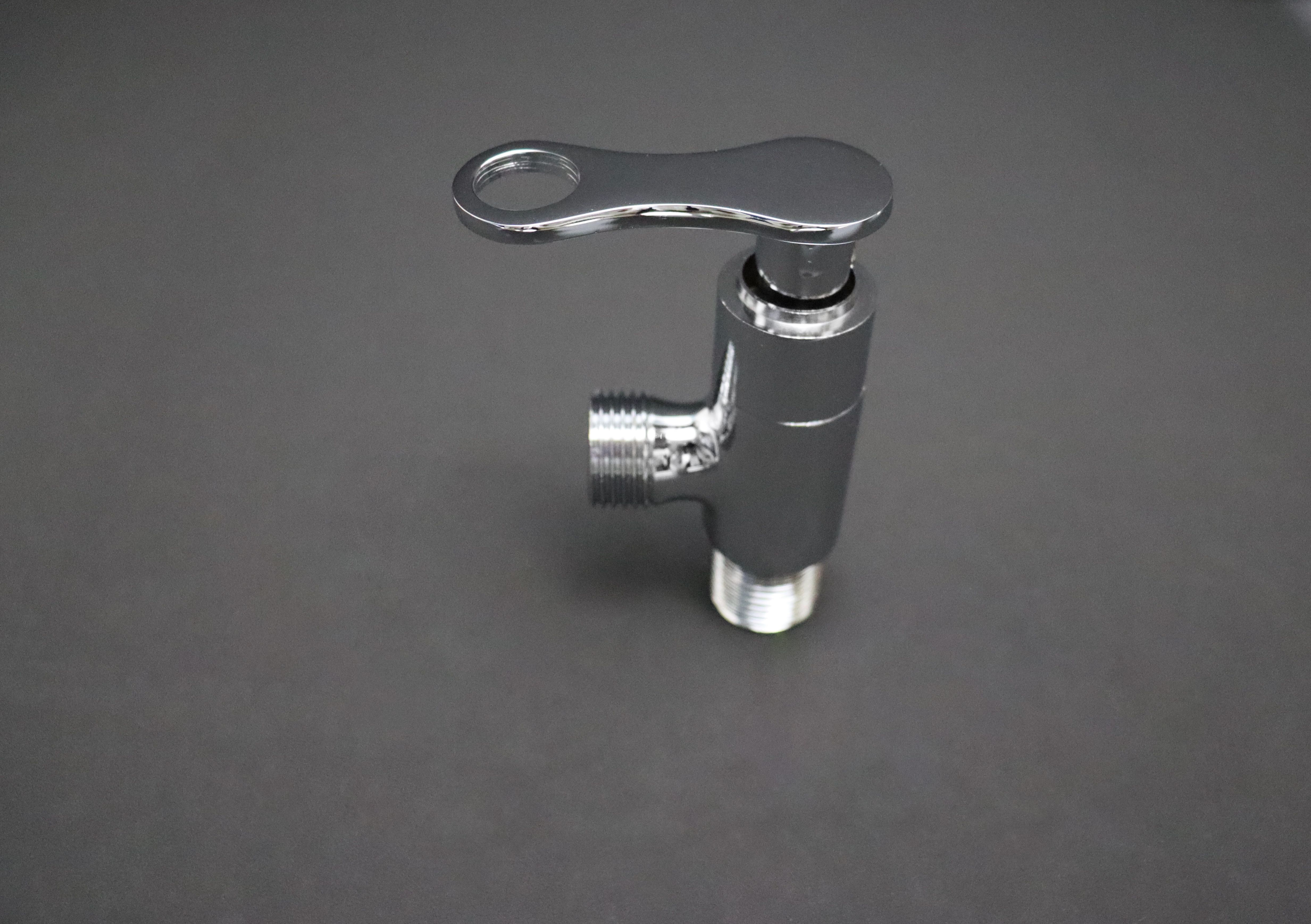 BRASS ANGLE VALVE