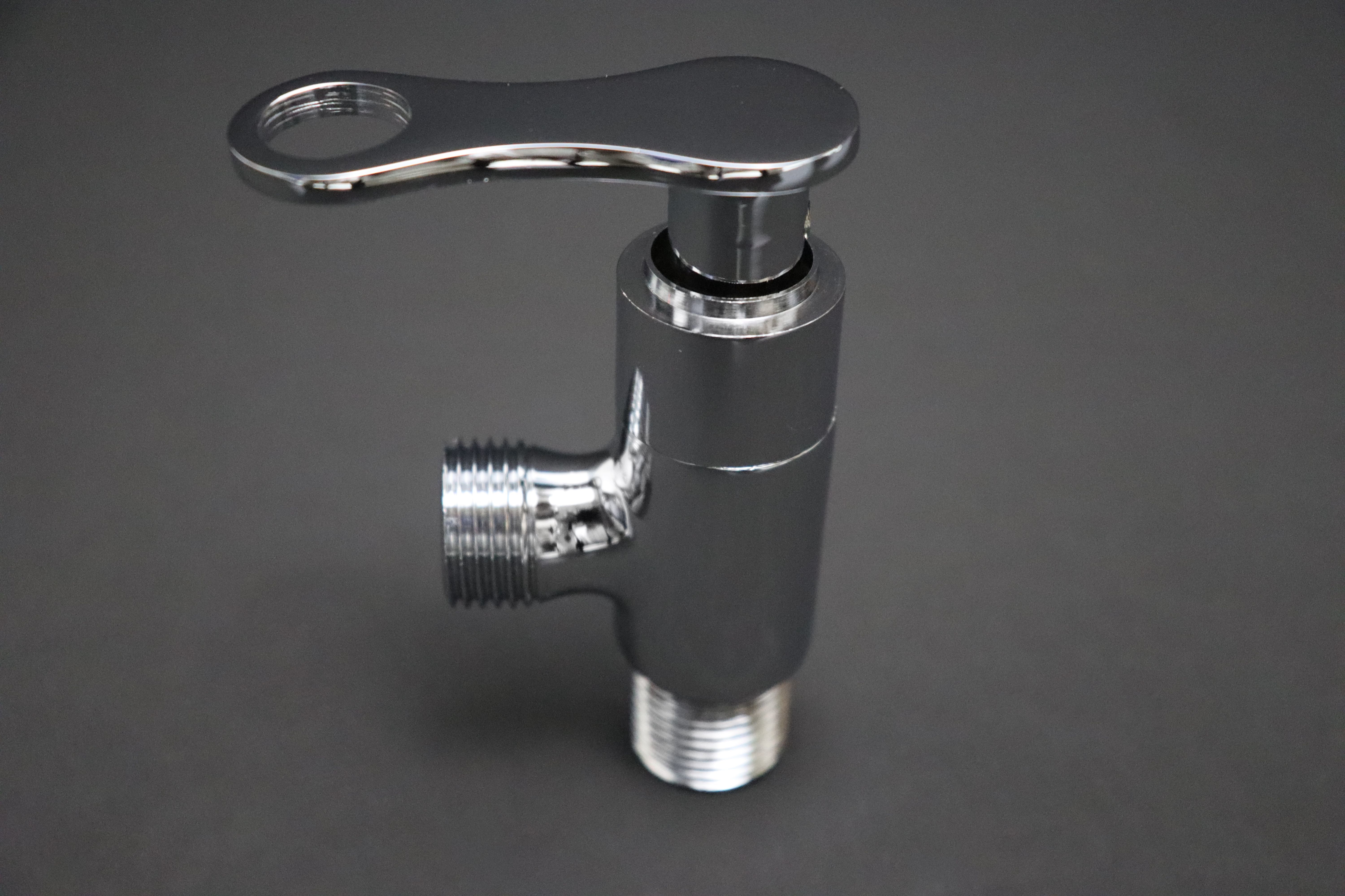 BRASS ANGLE VALVE