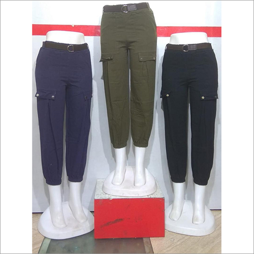 Women Regular Fit Solid Cropped Peg Trousers