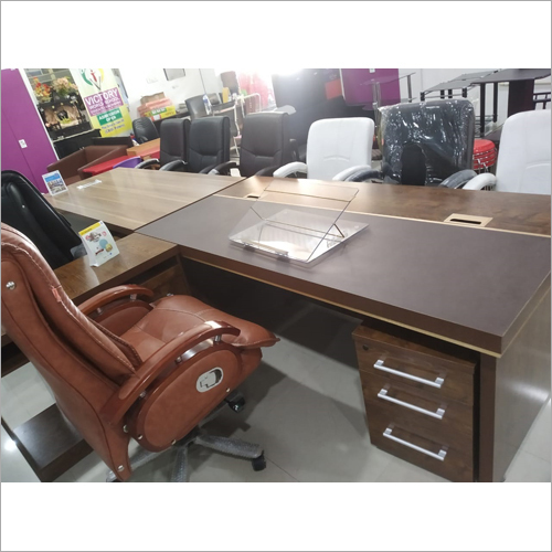 Executive Table with Chair By VARDAAN FURNITURE