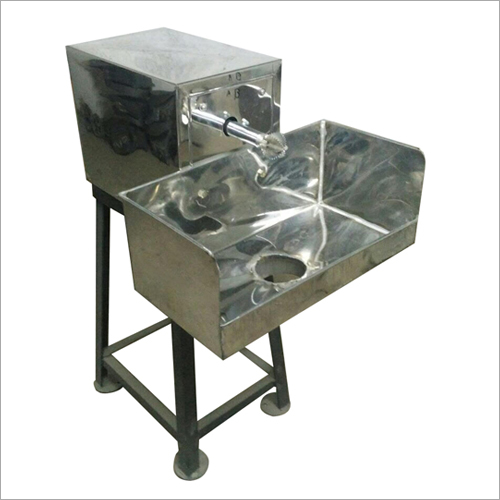 Coconut Scrapper Machine