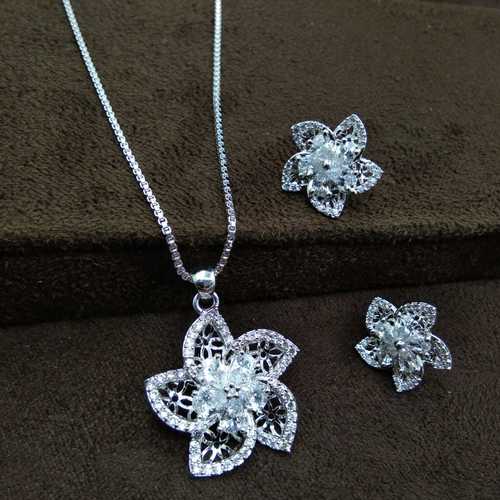 Immitation Jewellery Silver Plated Pendant Set