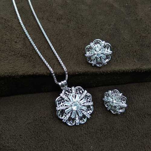 stylish New Design AD Pendant Set