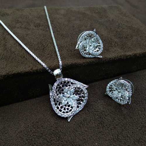 Immitation Jewellery Silver Plated pendant Set