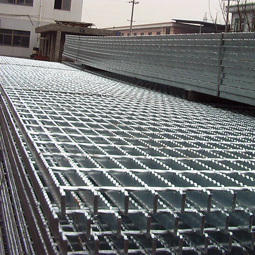 Galvanized Steel Grating Floor By MARS TELE INFRA