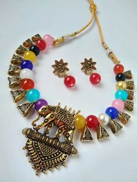 Pendant Multicolor Beaded Necklace with Earrings