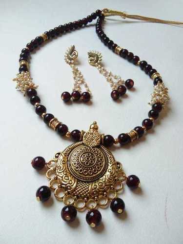 Beaded Jumkhi Necklace