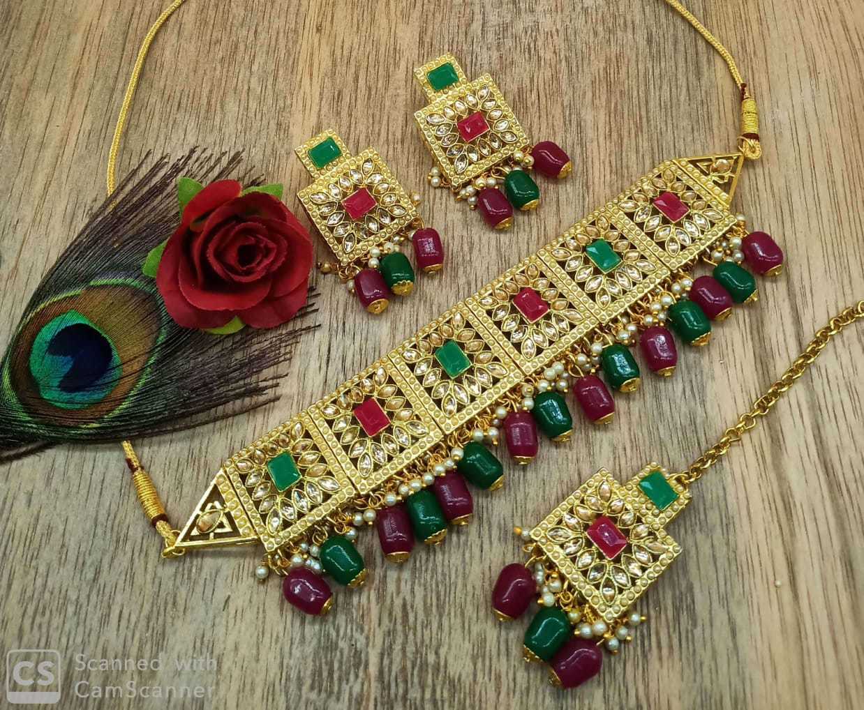 Kundan Choker Necklace with Earrings