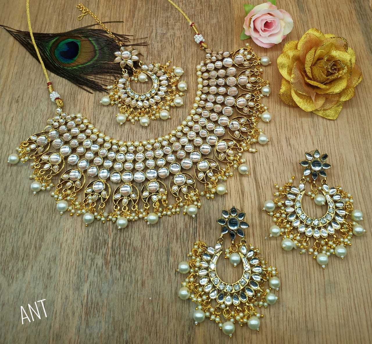 Choker Kundan Necklace with Earrings and Maang Tika