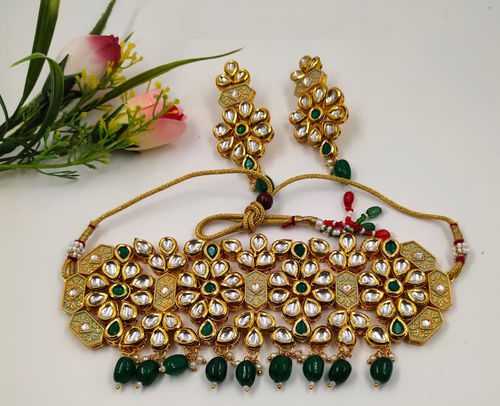 Heavy Kundan Choker Necklace Set