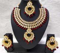 Kundan and Tikli Choker Necklace Set
