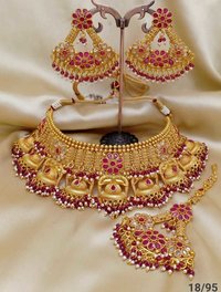 Golden Bridal Necklace Wit Stone Set