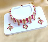 Kundan Pearl Choker Necklace Set