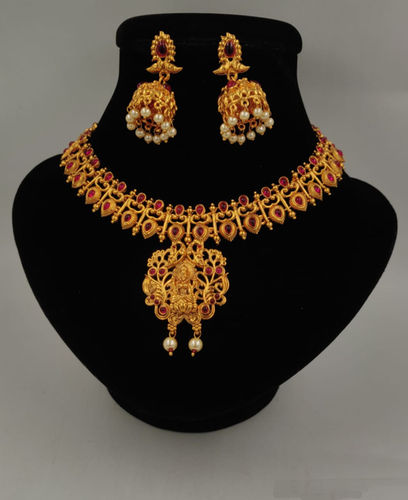 Golden Metal Necklace Set