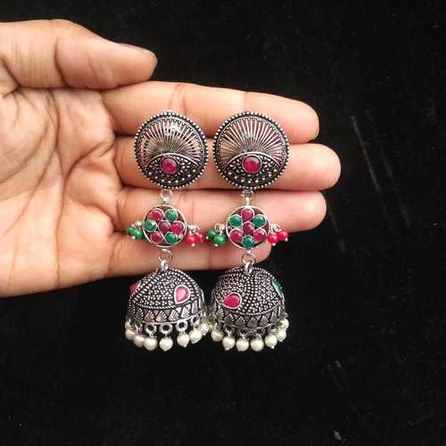 Earrings and Maang Tika