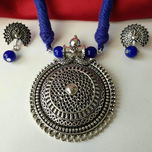 Blue Threaded Necklace Set