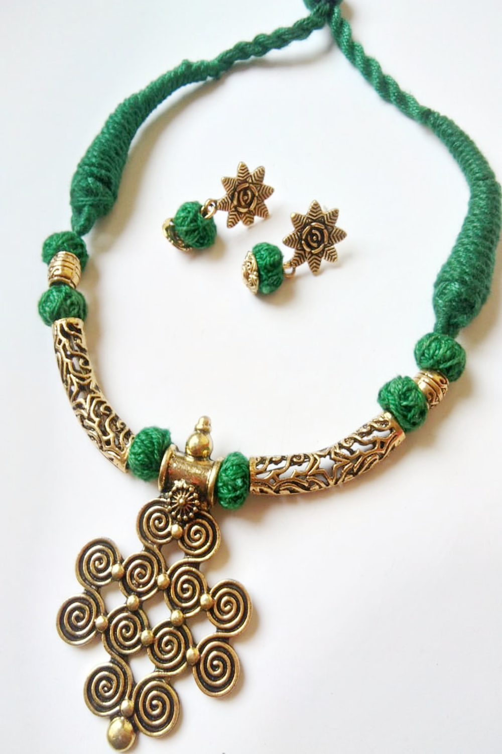 Brass Pendant Threaded Necklace