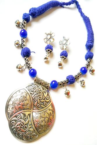 Traditional Threaded Necklace Set