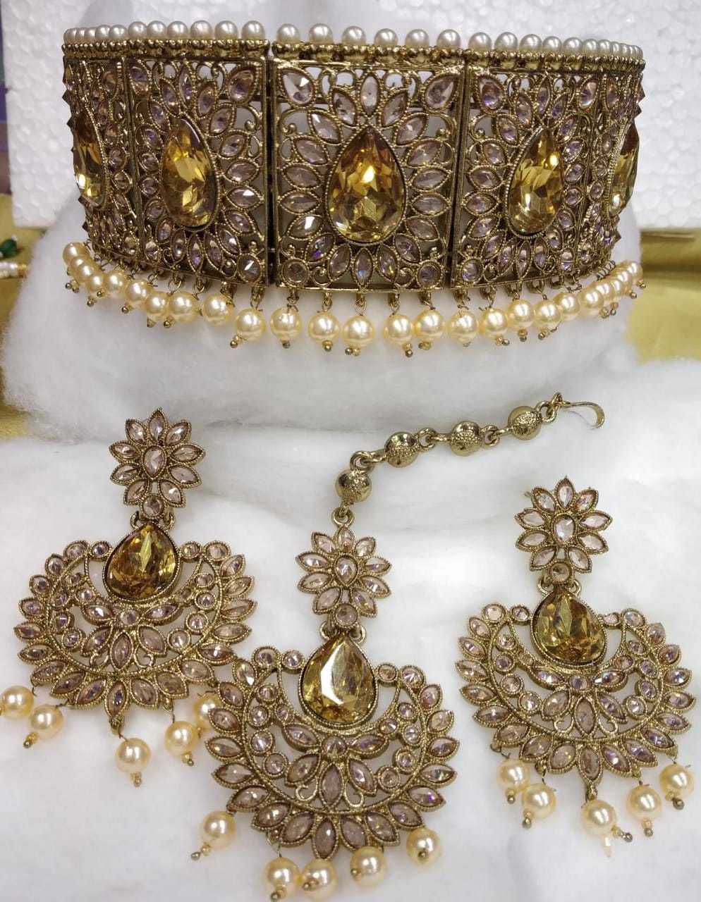 Choker Stone Bollywood Necklace Set
