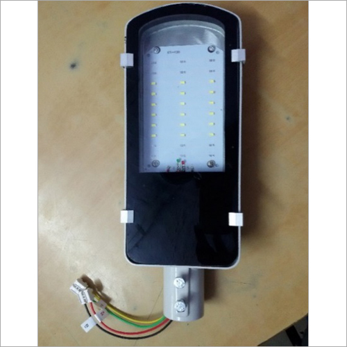 12 Watt LED Solar Street Light