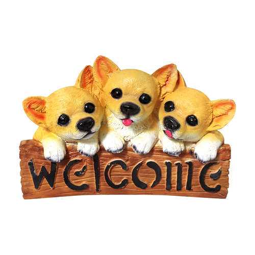Multicolor Polyresin Welcome Plate Dog Statues