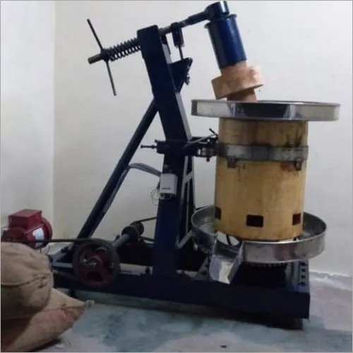 Vagai Marachekku Oil Extraction Machine