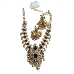 Fancy Gold Necklace Set