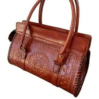 woman sling bags
