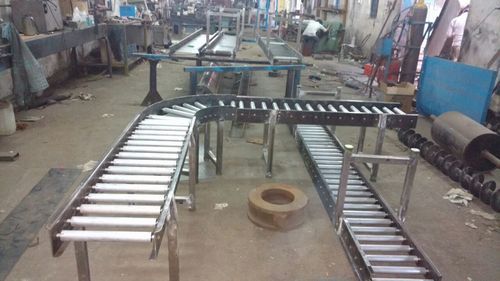 Roller Belt Conveyor - Material: Ss